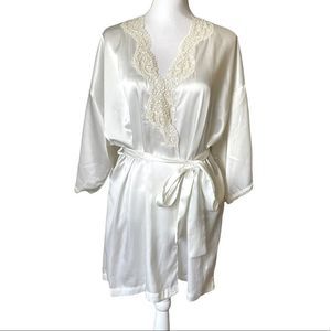 Vintage Victoria’s Secret Lingerie Set Ivory Chamise and Kimono Set Sz Large